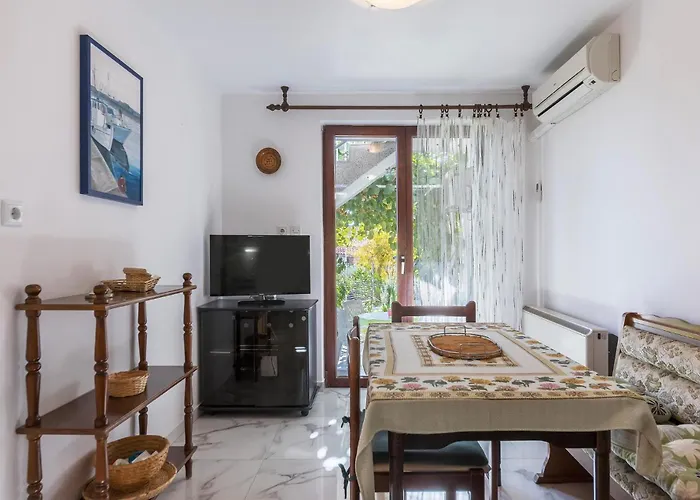 2 Bedroom In *