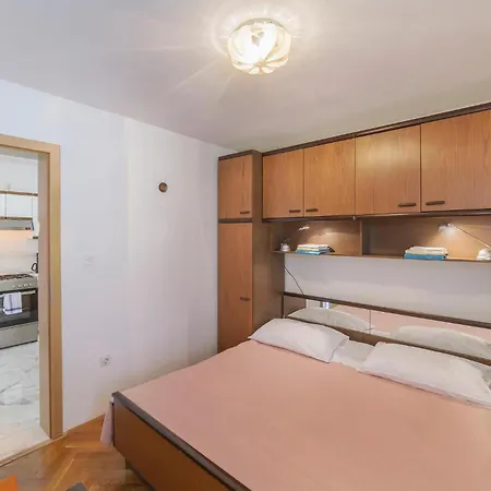 Apartmán 2 Bedroom Lovely In *