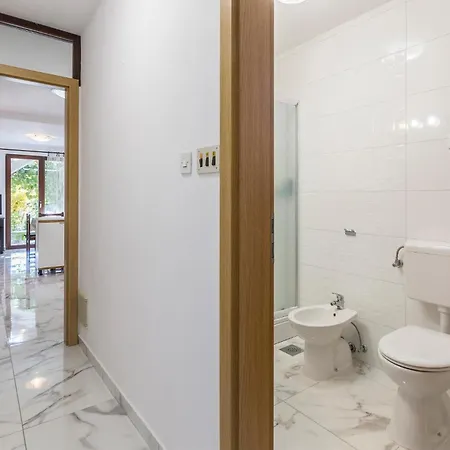 2 Bedroom Lovely In Apartmán