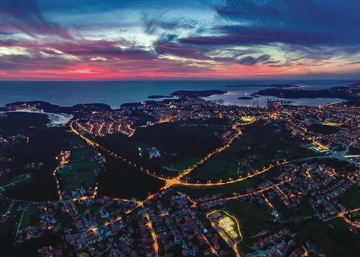 2 Bedroom In Lejlighed Pula