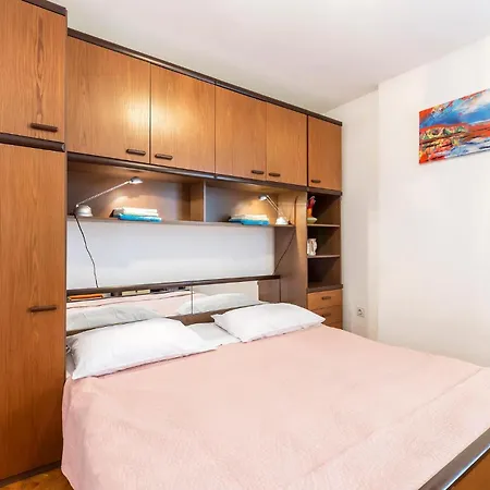 2 Bedroom In Apartamento *