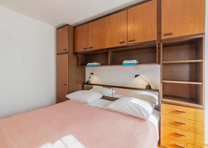 2 Bedroom In Pula