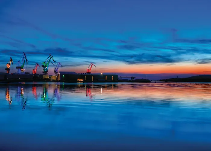 2 Bedroom In Apartment *